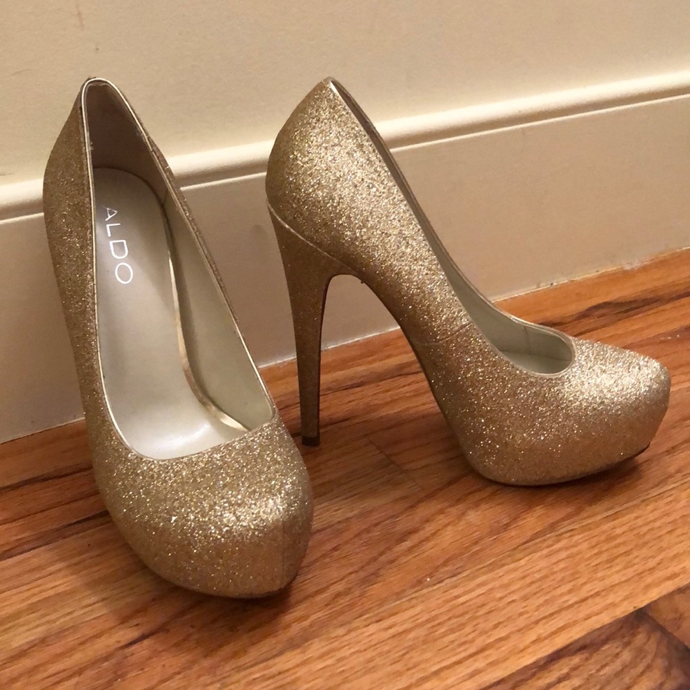 Aldo Gold Glitter Pumps - NEVER WORN